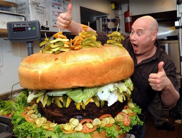 giant-hamburger-585x443.jpg