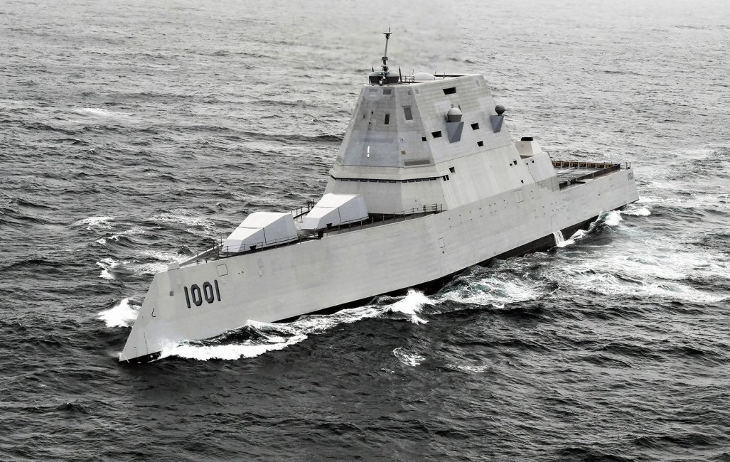 Zumwalt-class-guided-missile-destroyer-USS-Michael-Monsoor-DDG-1001.jpg