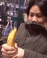 peeling-a-banana-like-pro