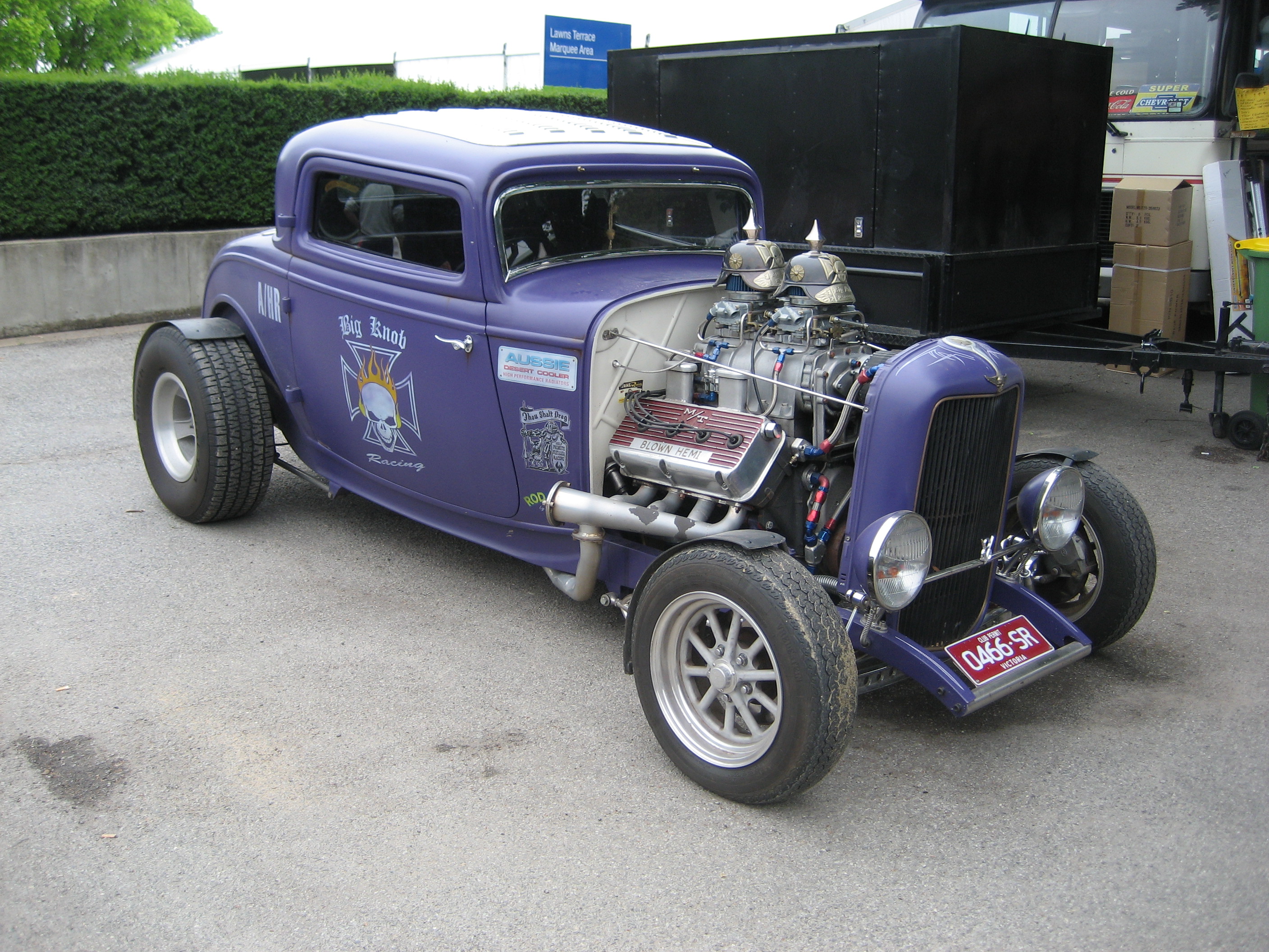 1932_Ford_3_Window_Coupe_Hot_Rod_%286%29.jpg
